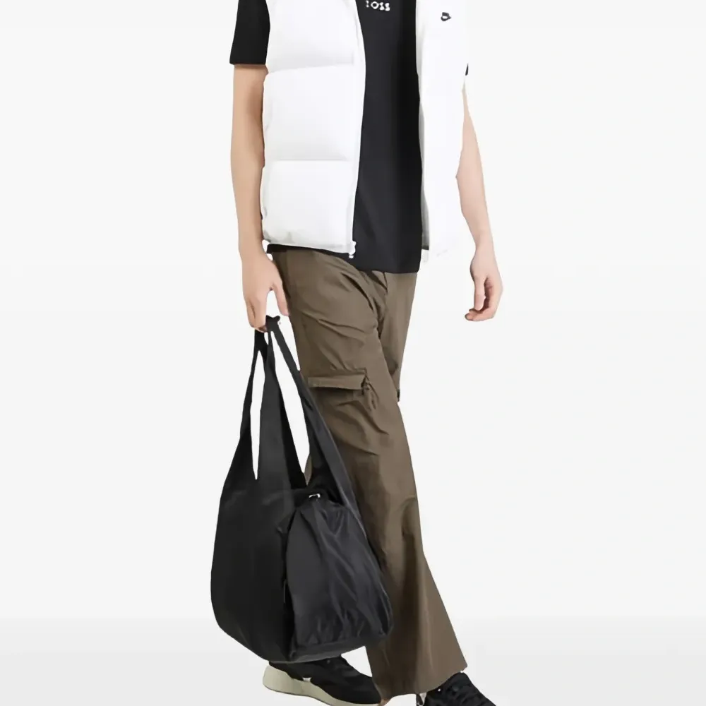 Футболка с круглым вырезом