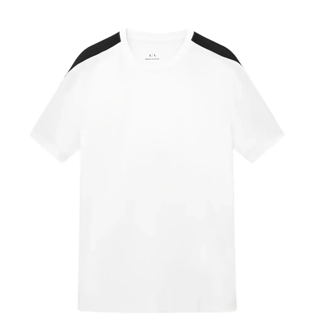 Футболка с круглым вырезом