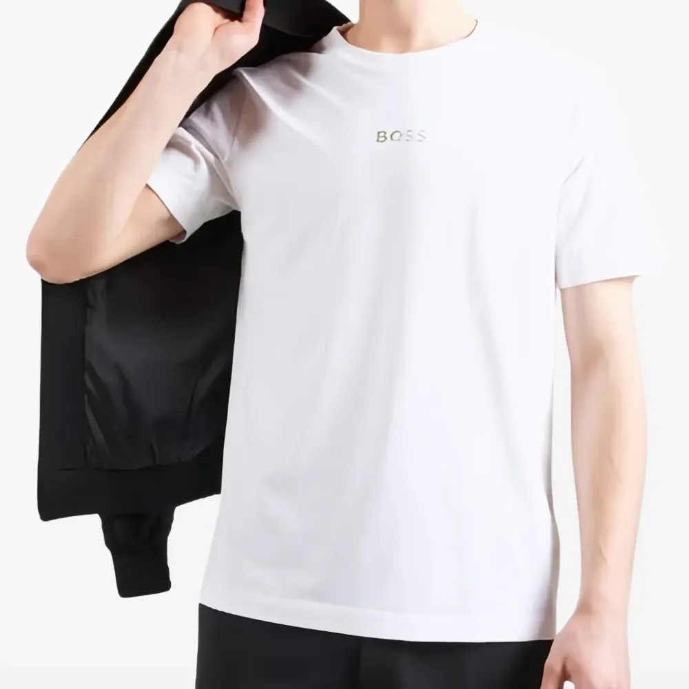 Футболка с логотипом