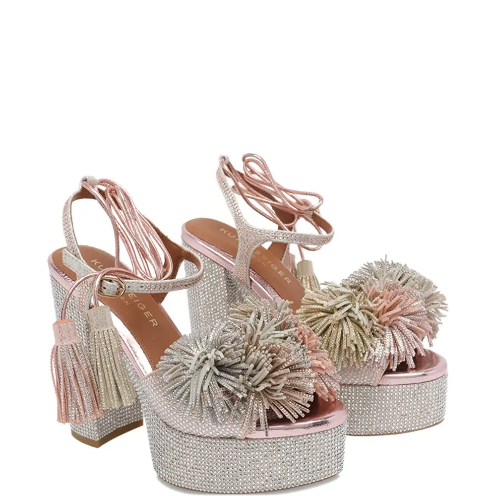 Босоножки с кисточками из страз