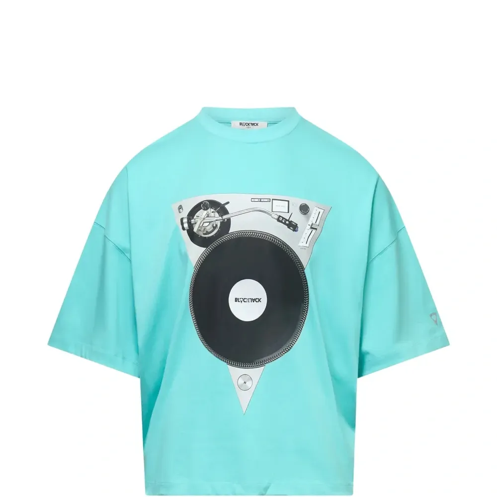 Футболка с принтом проигрывателя