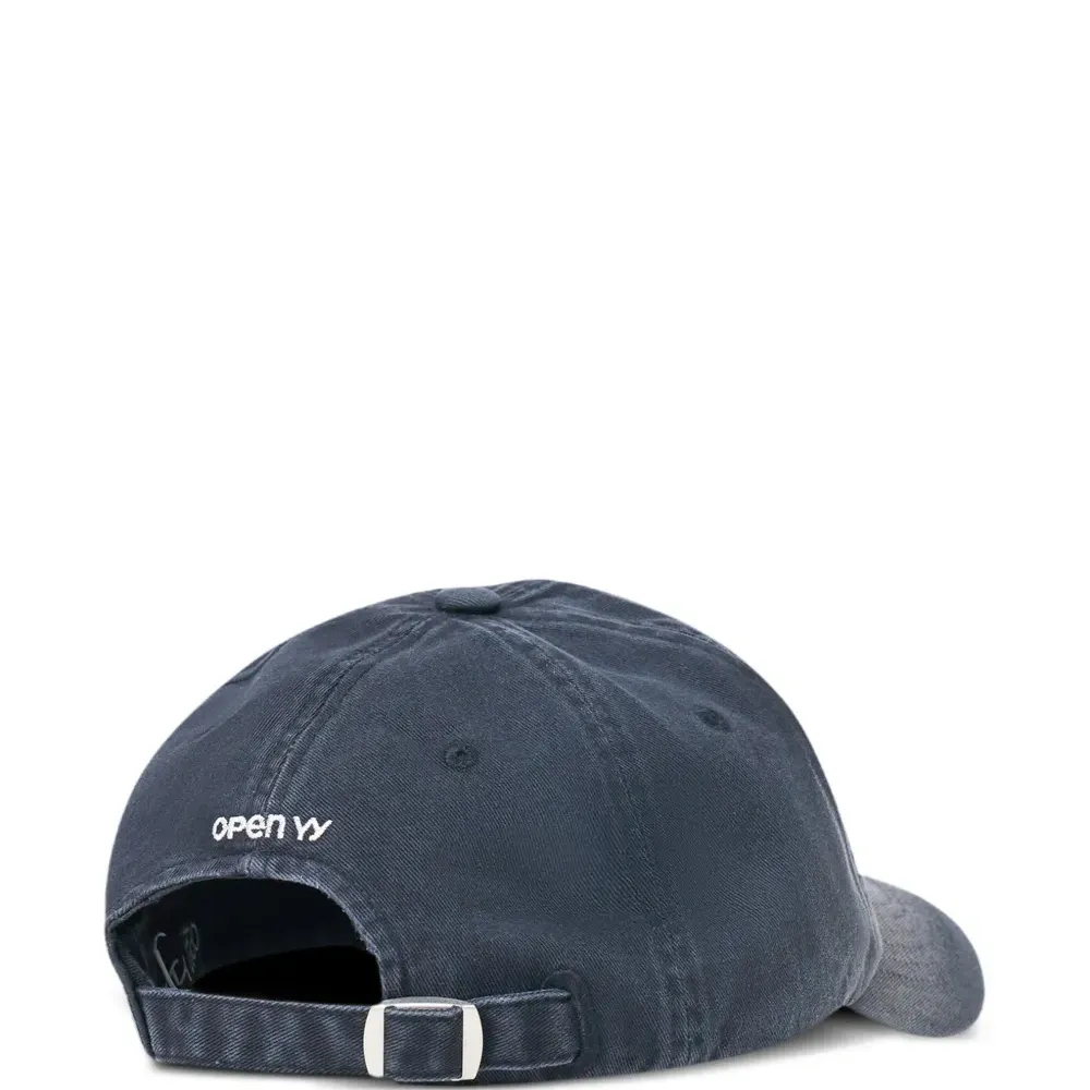 Бейсболка с градиентом