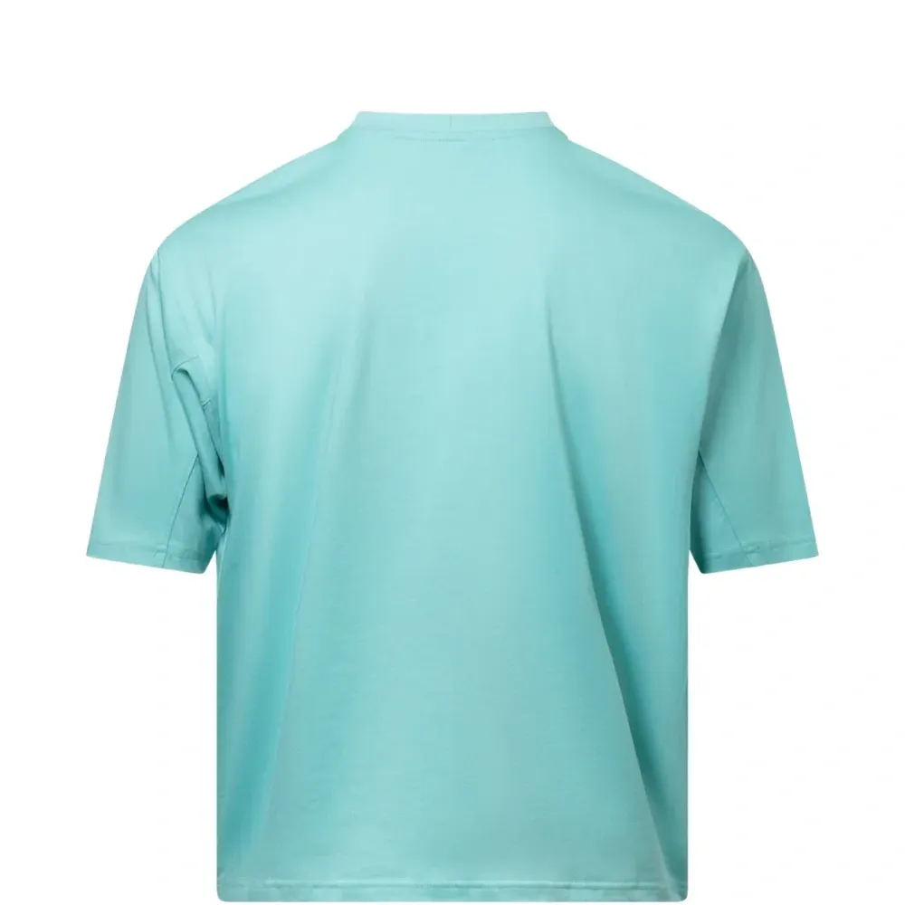 Футболка с вышитым инициалом-логотипом