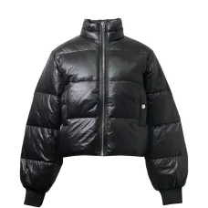 Блестящий пуховик