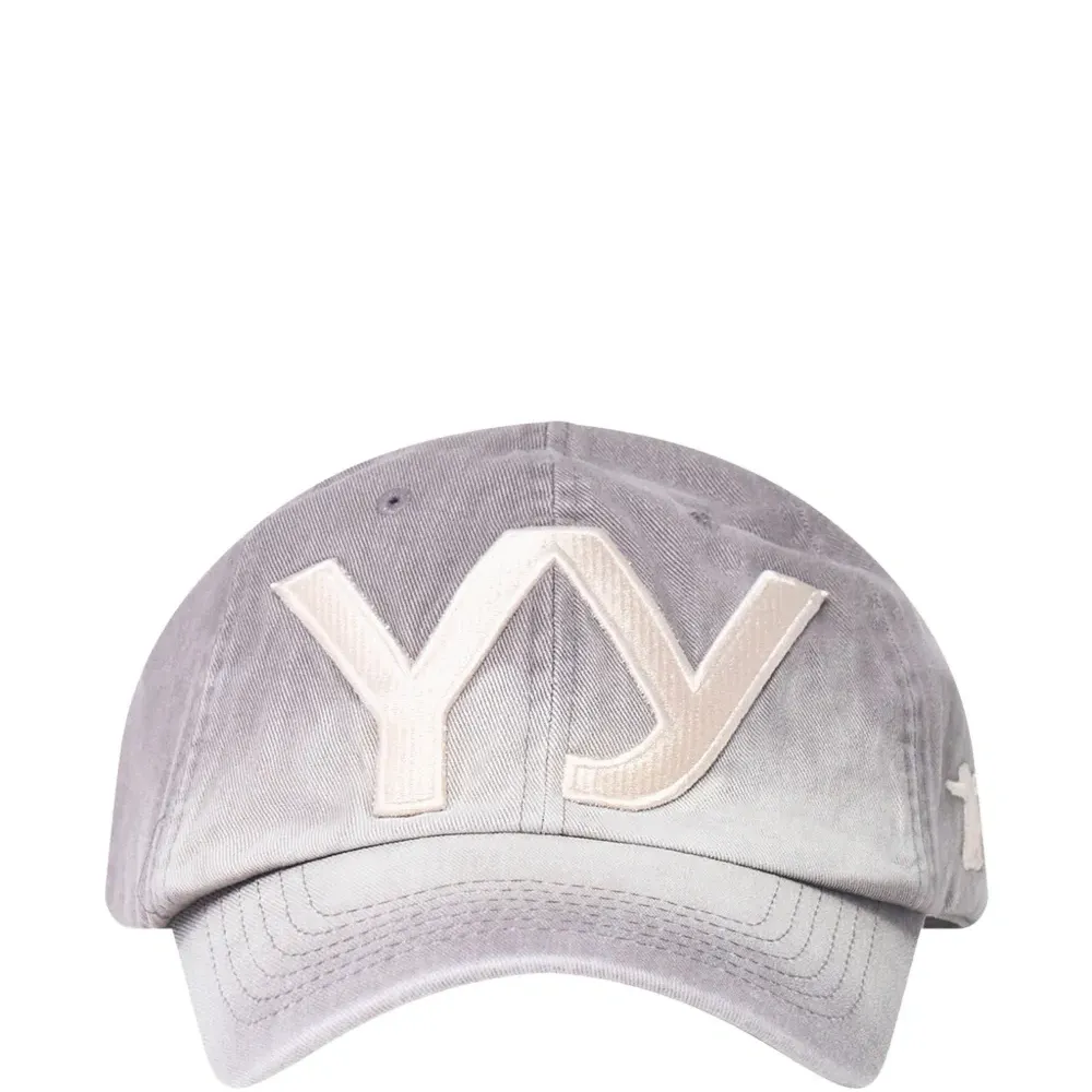 Бейсболка с градиентом