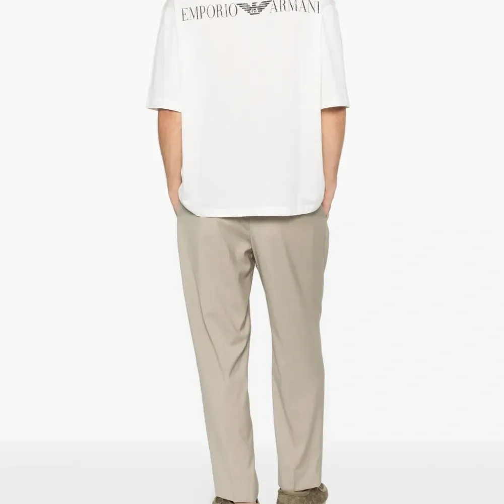 Футболка с логотипом