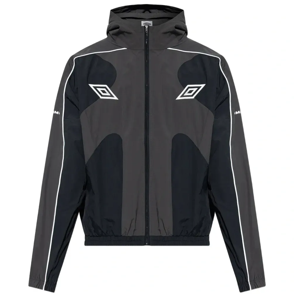 Куртка с капюшоном и вышитым логотипом