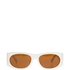 Солнцезащитные очки овальной формы