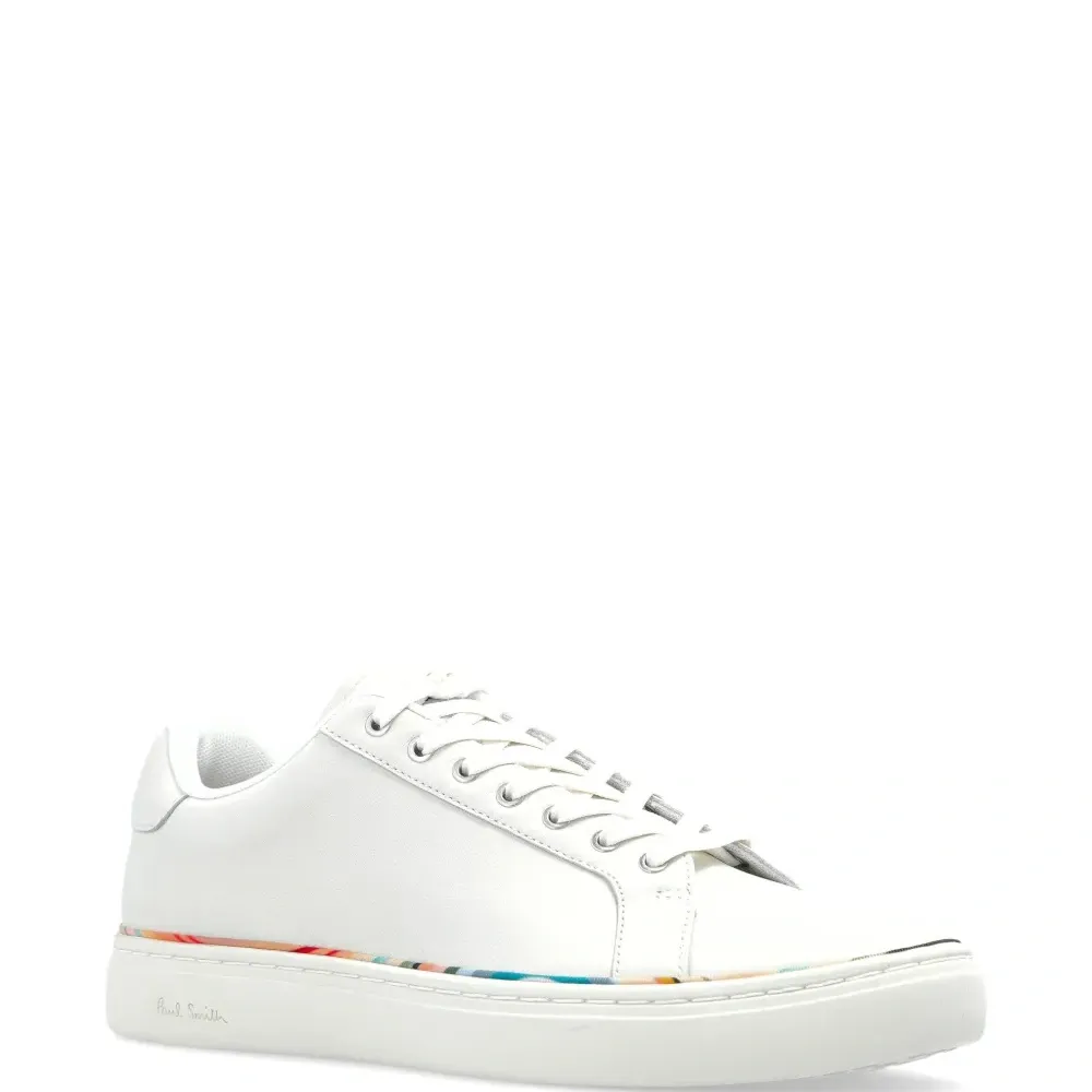 Кроссовки на шнуровке