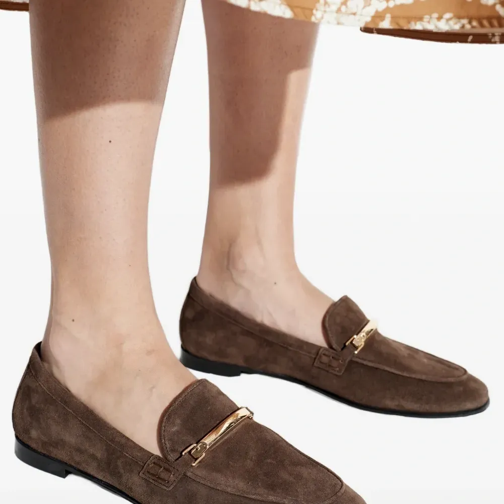 Лоферы с металлической вставкой