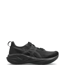 Кроссовки из резины на шнуровке