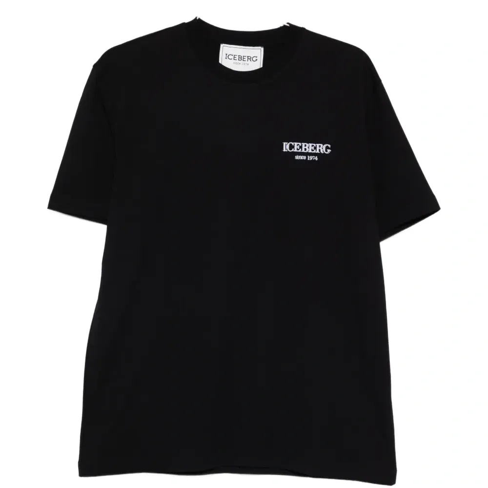 Футболка с логотипом