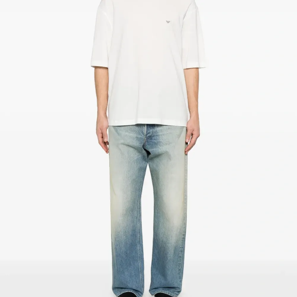 Футболка с принтом логотипа