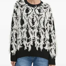 Свитер с бахромой