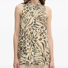 Бесрукавка на пуговицах