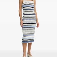 Вязаное крючком миди-платье в полоску Вязаное крючком миди-платье в полоску