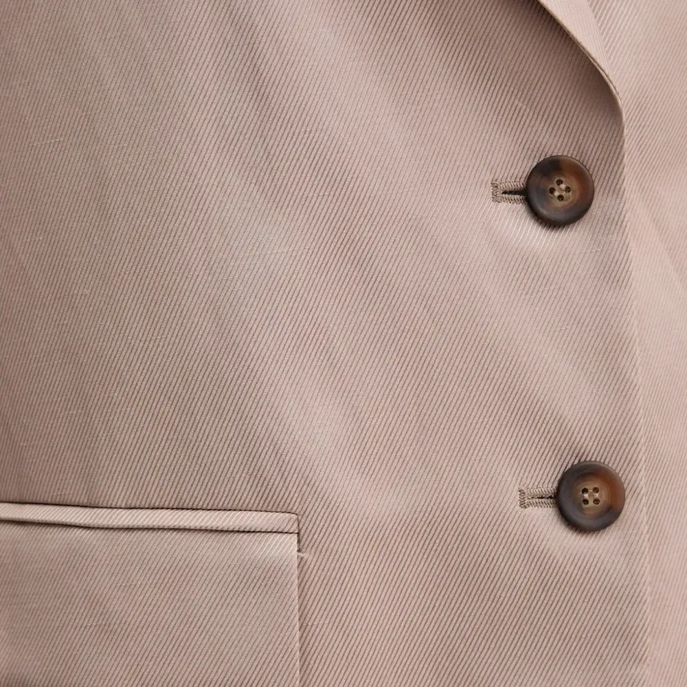 Блейзер на пуговицах