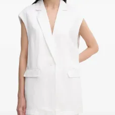 Жилет-пиджак без рукавов на одну пуговицу Жилет-пиджак без рукавов на одну пуговицу