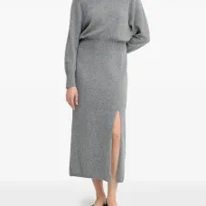 Вязаное миди-платье с разрезом Вязаное миди-платье с разрезом