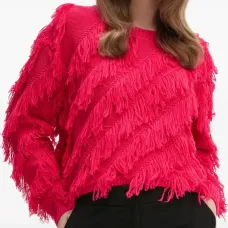 Свитер с бахромой