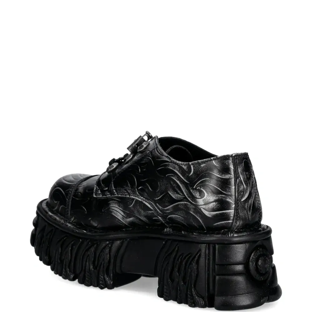 Кроссовки с принтом "пламя"