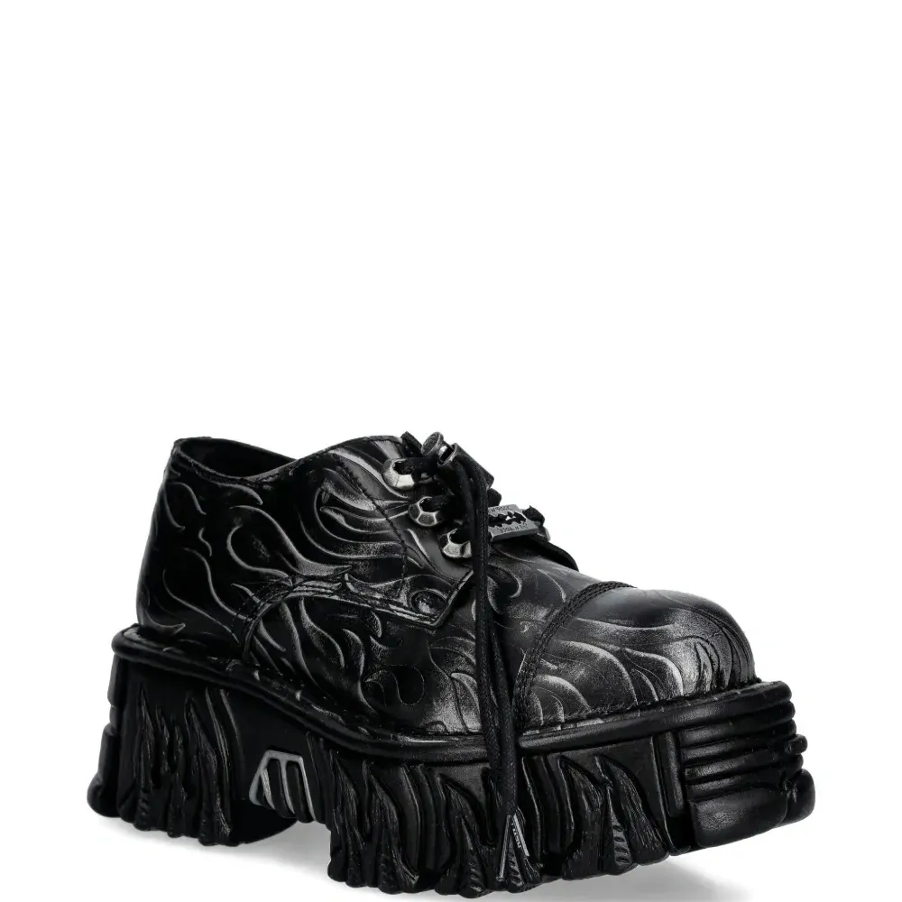 Кроссовки с принтом "пламя"