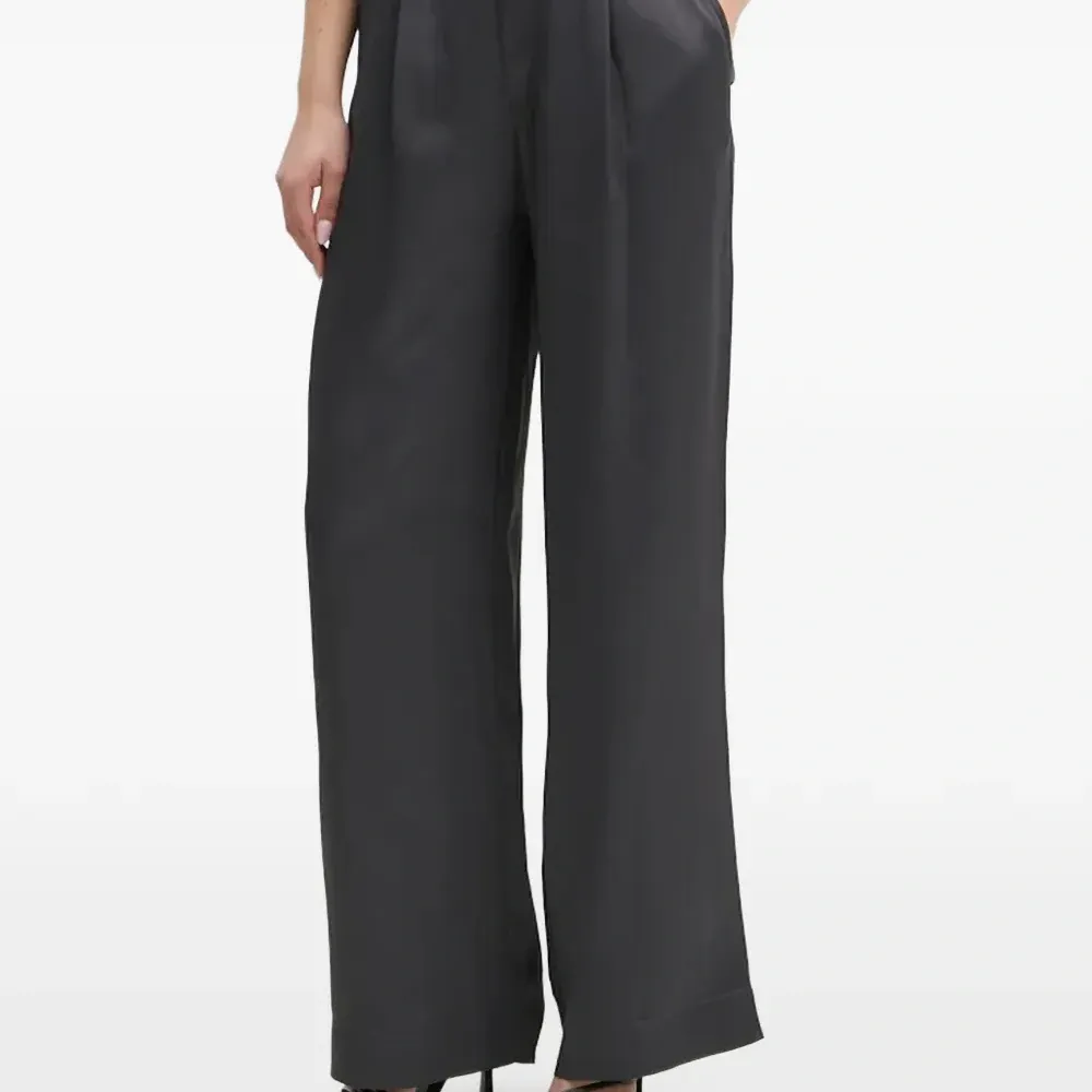 Брюки на эластичном поясе