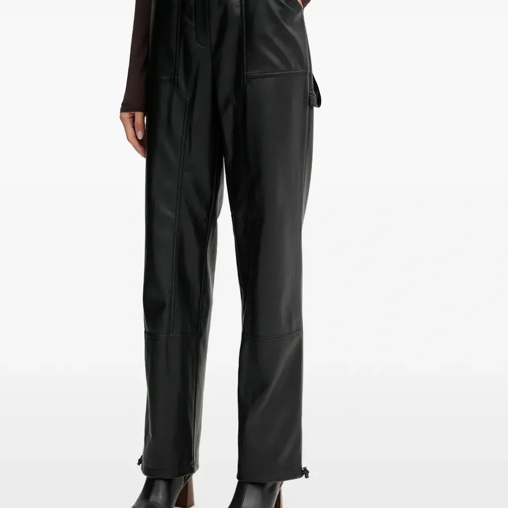 Брюки прямого кроя