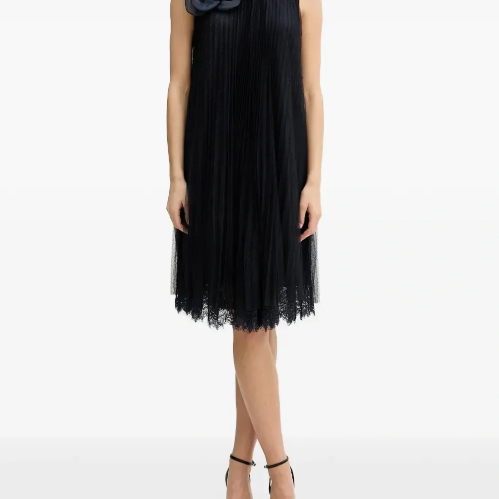 Платье с цветочным принтом и плиссировкой