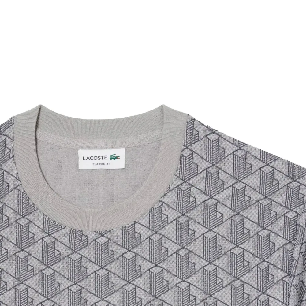 Футболка с геометрическим принтом