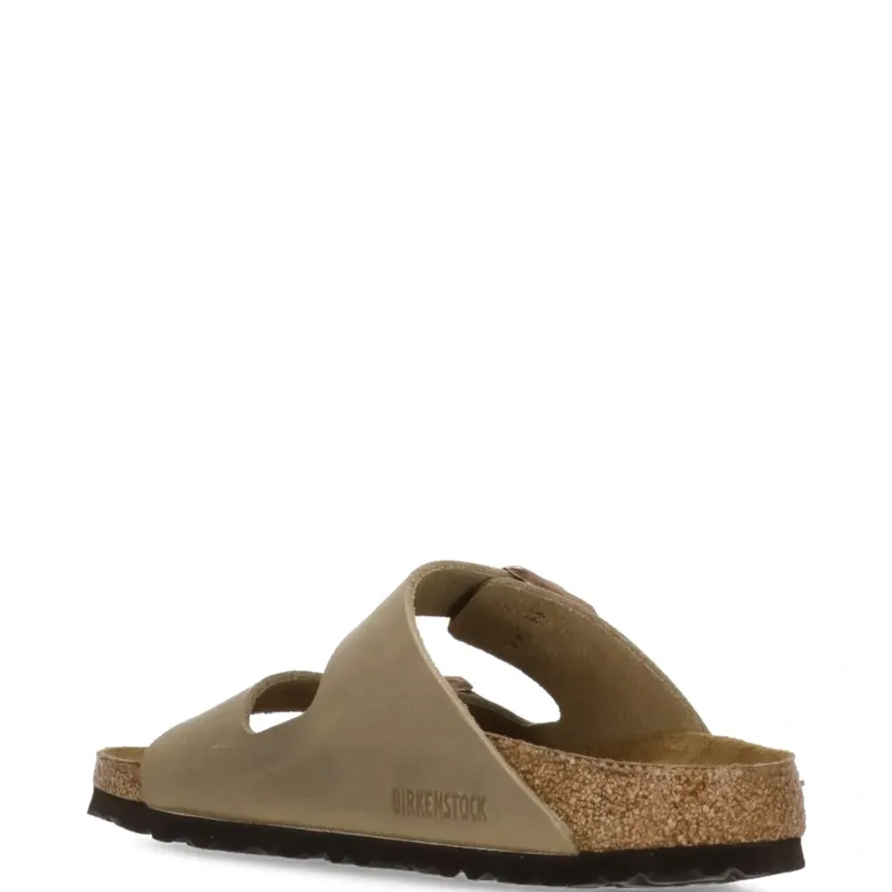 Сандалии Arizona с пряжками Сандалии Arizona с пряжками