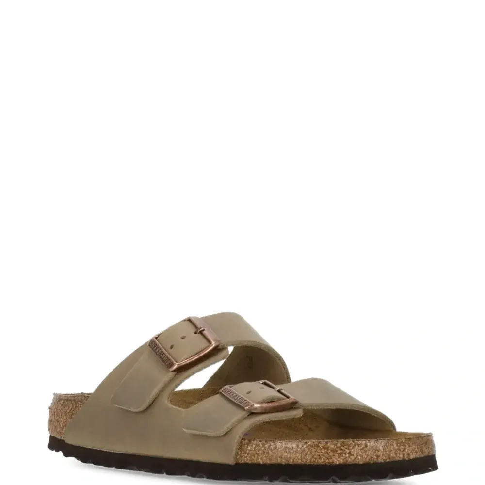 Сандалии Arizona с пряжками Сандалии Arizona с пряжками