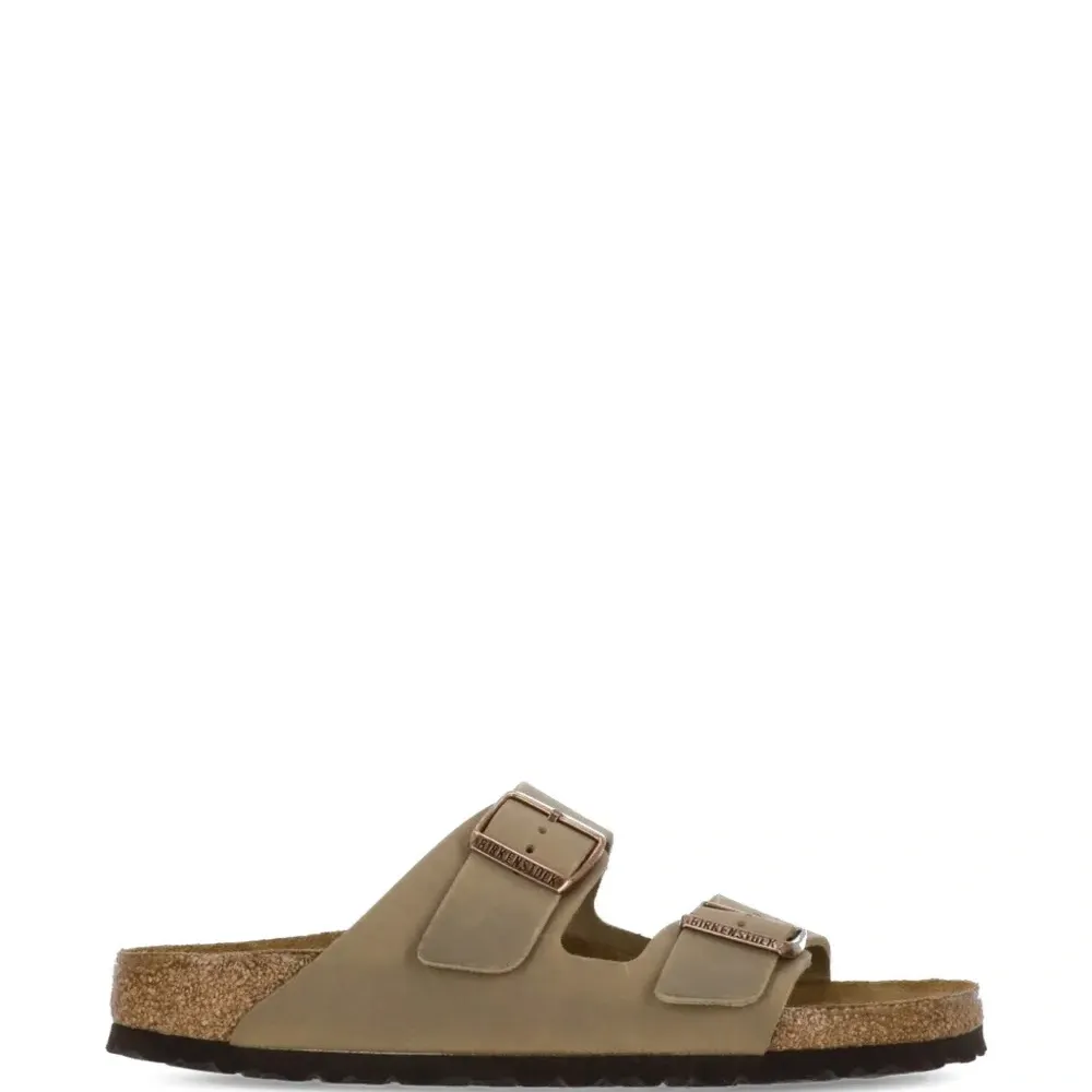 Сандалии Arizona с пряжками Сандалии Arizona с пряжками