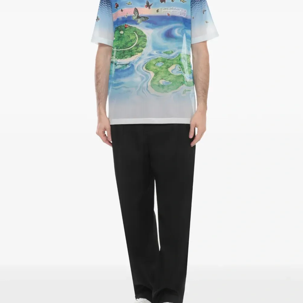 Футболка с принтом бабочек