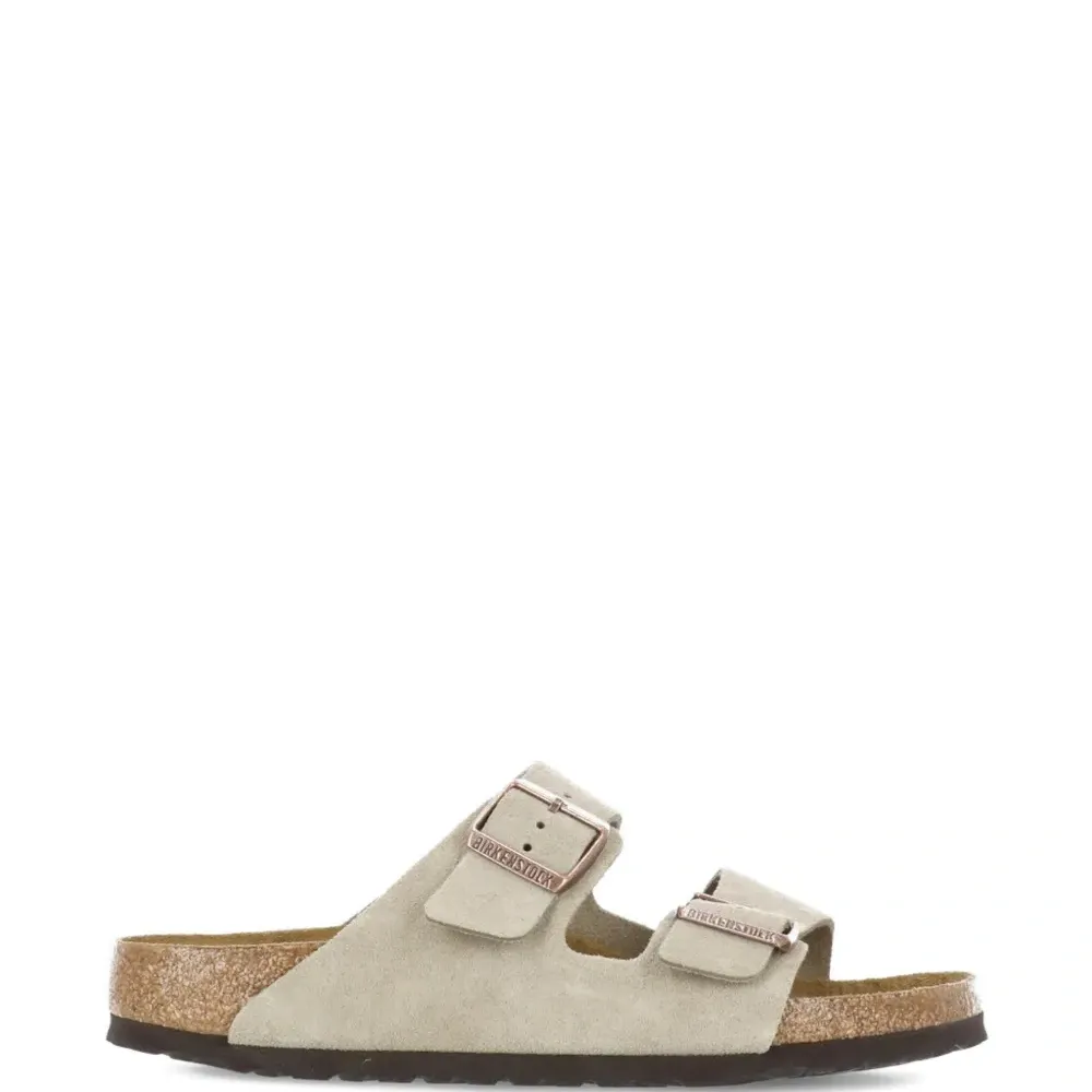 Сандалии Arizona с пряжками