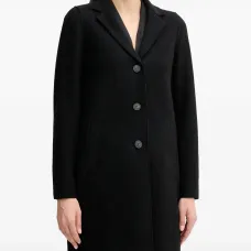 Пальто на пуговицах
