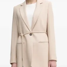 Жакет на пуговицах с поясом Жакет на пуговицах с поясом