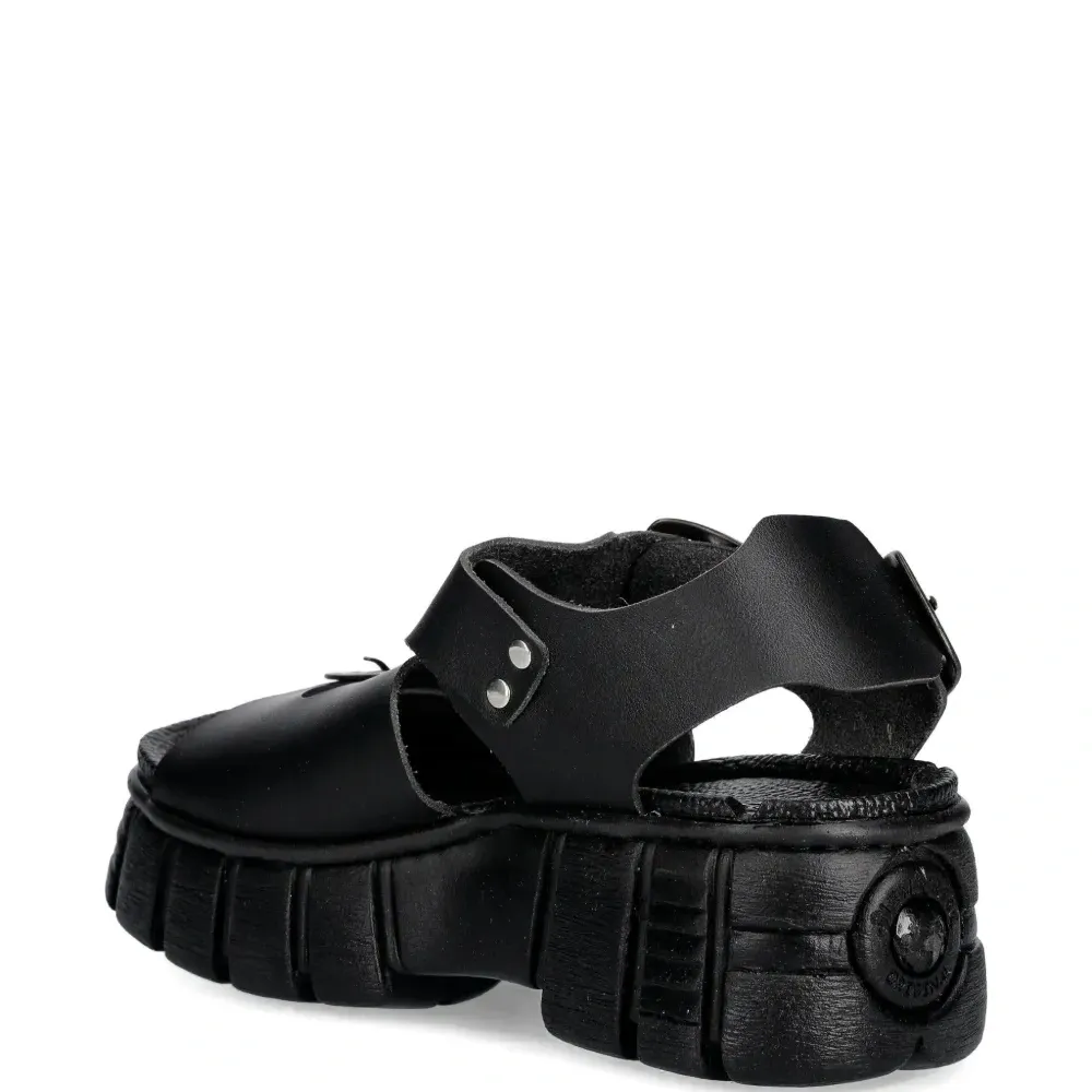 Сандалии с ремешком и пряжкой