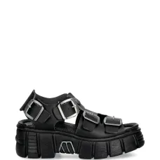 Сандалии с ремешком и пряжкой