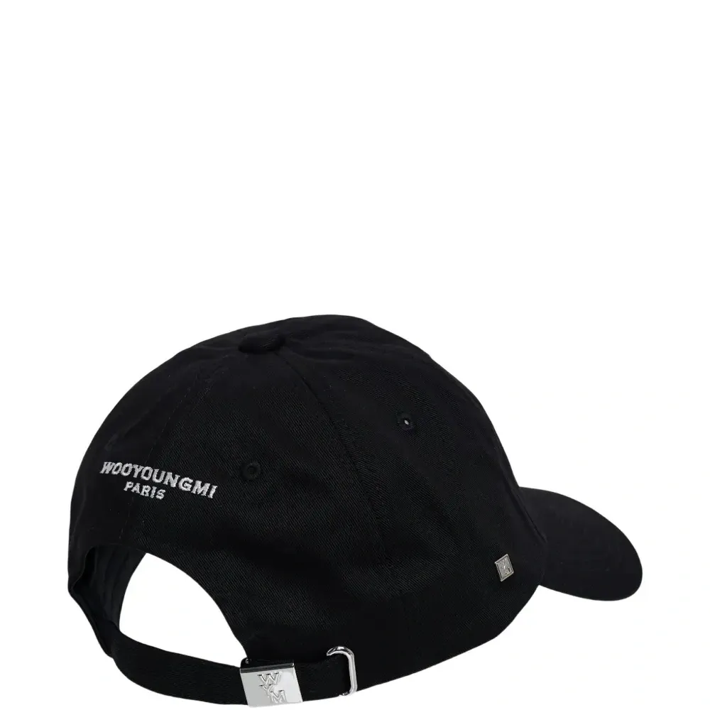 Бейсболка с логотипом