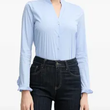 Рубашка с оборками и V-образным вырезом Рубашка с оборками и V-образным вырезом