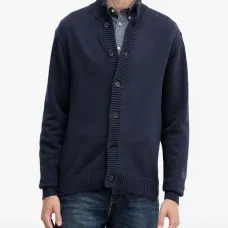 Кардиган на пуговицах