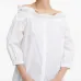 Блузка с открытыми плечами и оборками