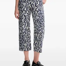 Джинсы с анималистичным принтом