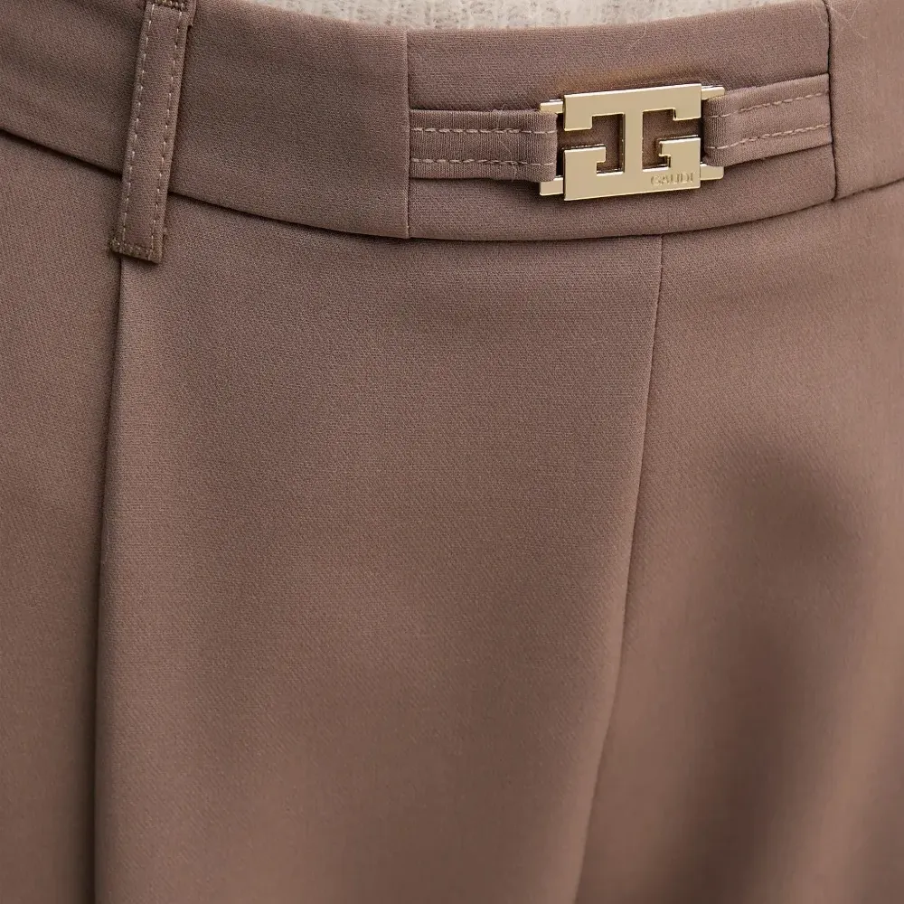 Брюки прямого кроя с плессировкой