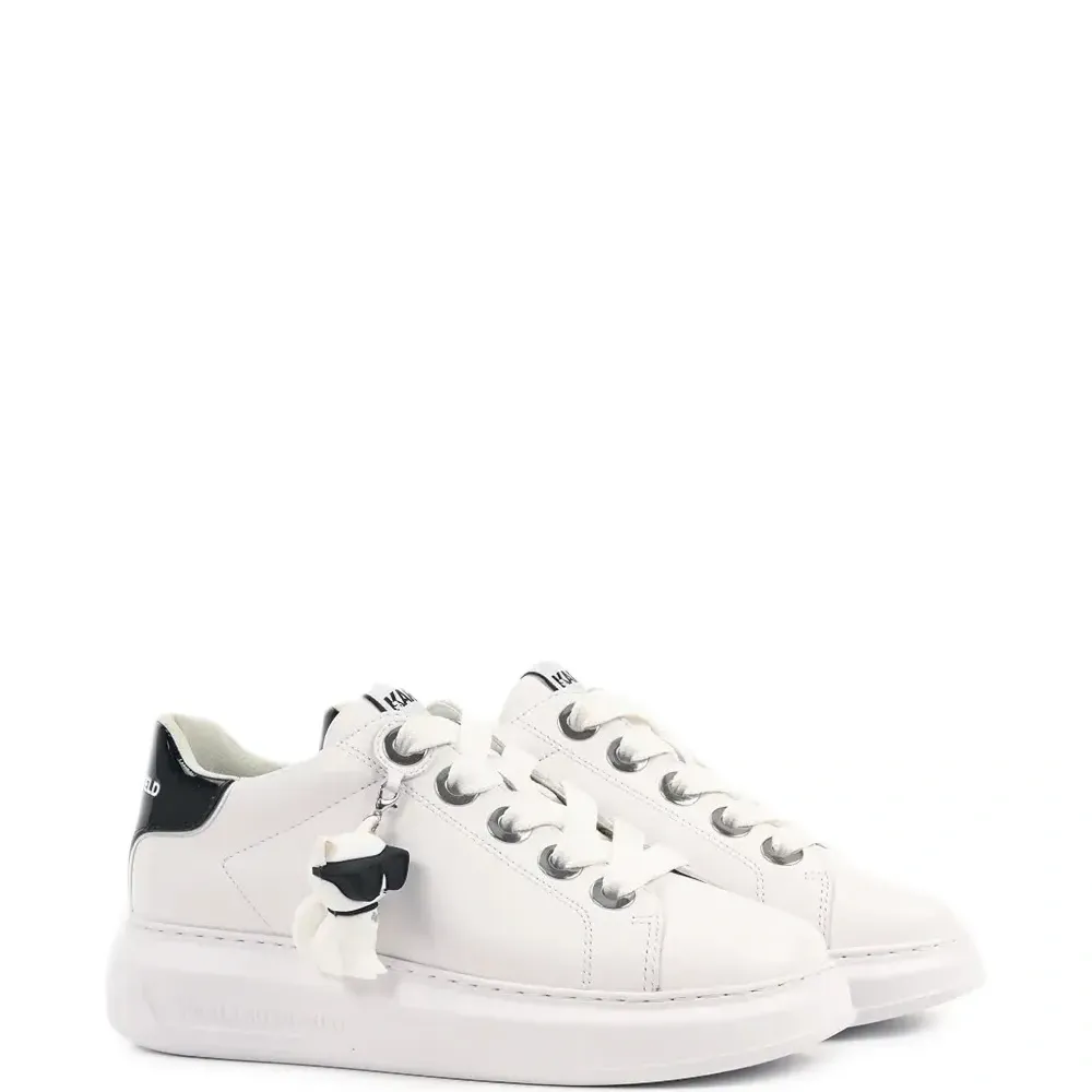 Кожаные кроссовки с декоративным элементом