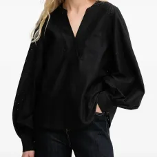 Блузка с объемными рукавами и V-образным вырезом