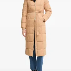 Пальто с капюшоном и поясом