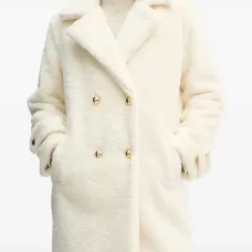 Пальто с манжетами на пуговицах