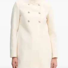 Двубортное пальто на пуговицах